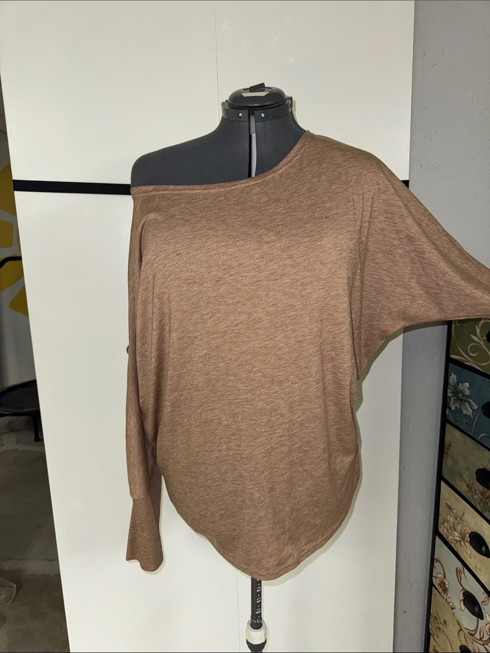 Women's One-Shoulder Long Sleeve Top in Taupe
